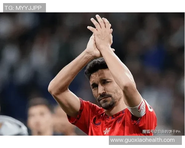 足球传奇谢幕时刻：回顾球星们的退役瞬间与永恒辉煌